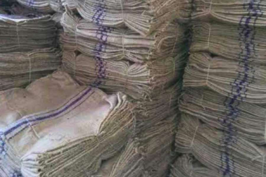 A close-up image of a durable, eco-friendly jute shopping bag.